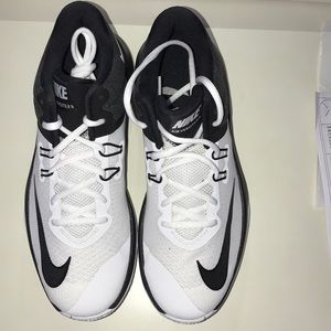 never worn brand new basketball shoes